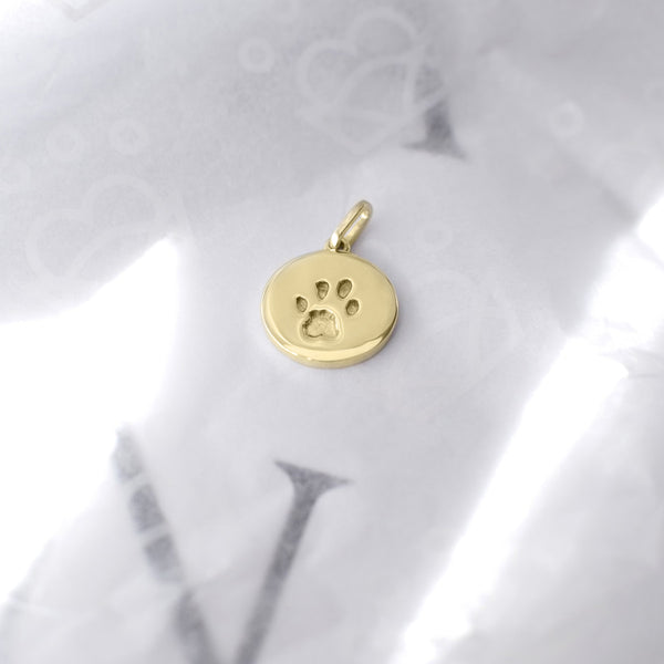 Signature Disc Paw Print Charm in Yellow Gold